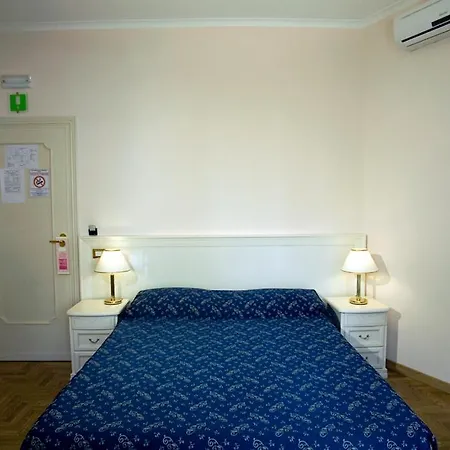 Piccolomini Inn Vaticano